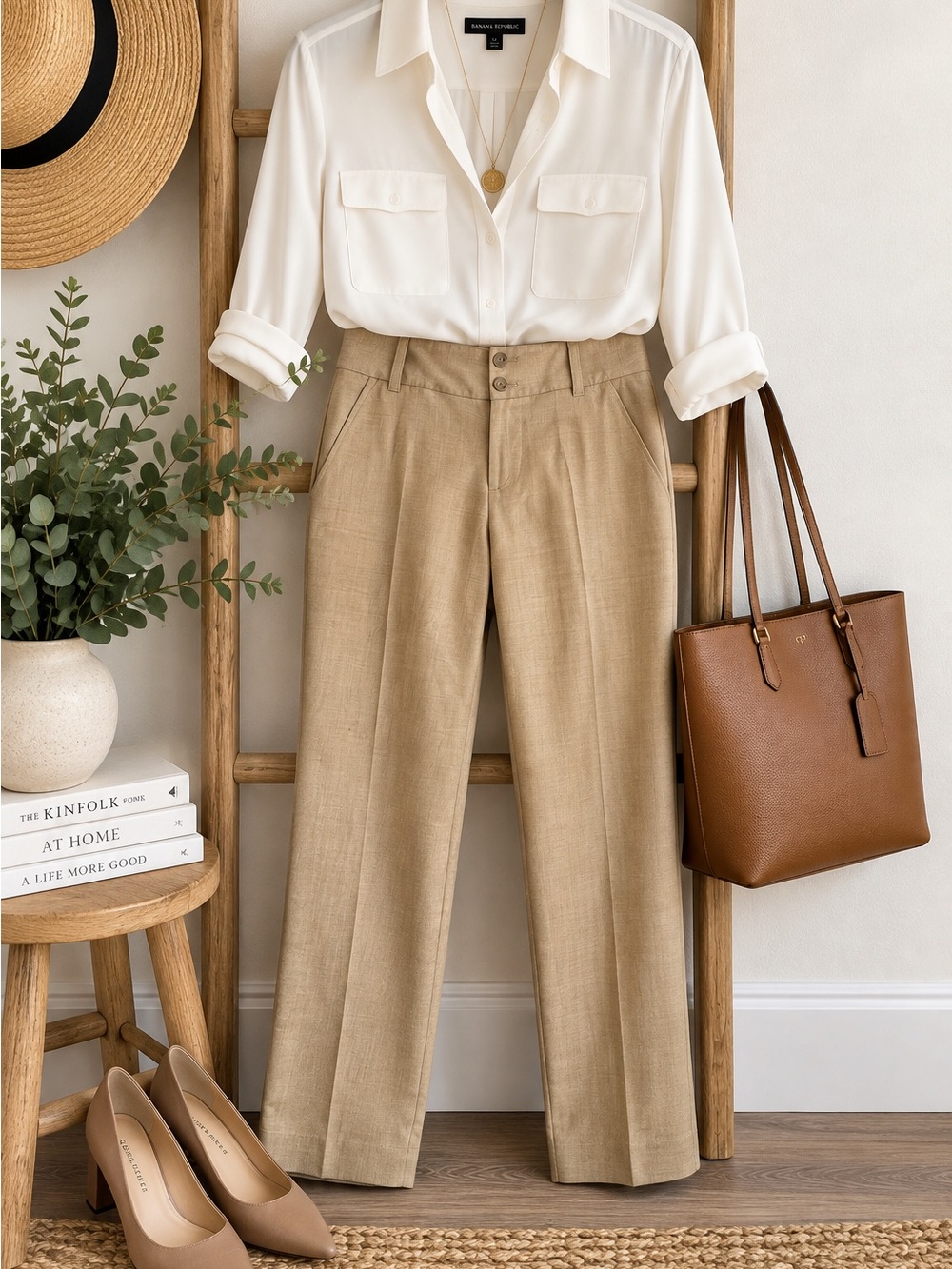 Banana Republic Casual Wide-Leg Trousers in Beige